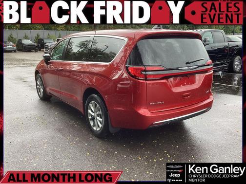 2026 Chrysler Pacifica Select