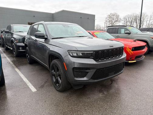 2023 Jeep Grand Cherokee Altitude