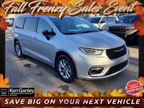 2026 Chrysler Pacifica Select