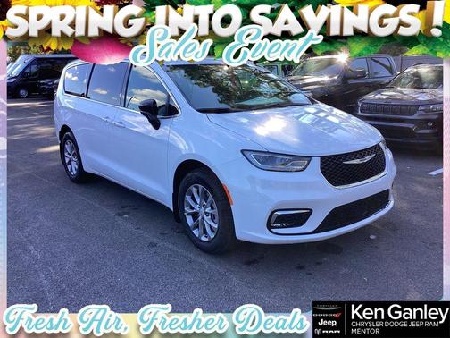 2026 Chrysler Pacifica Select