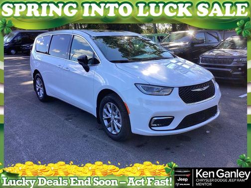 2026 Chrysler Pacifica Select