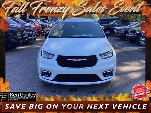 2026 Chrysler Pacifica Select