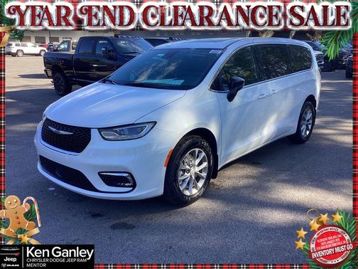 2026 Chrysler Pacifica Select