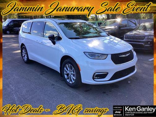 2026 Chrysler Pacifica Select