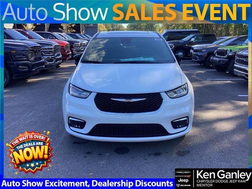 2026 Chrysler Pacifica Select