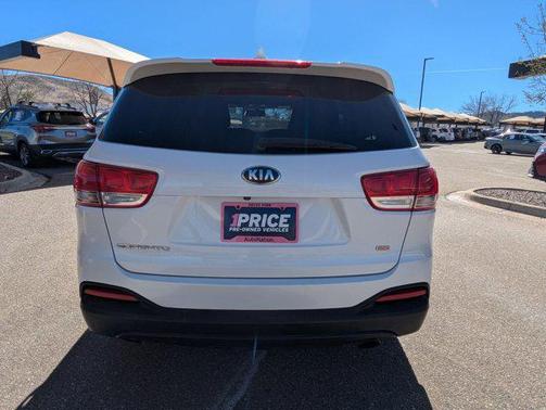 2018 Kia Sorento LX