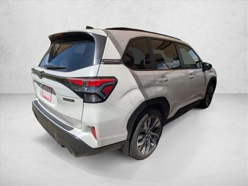 Crystal White Pearl 2025 Subaru Forester Touring