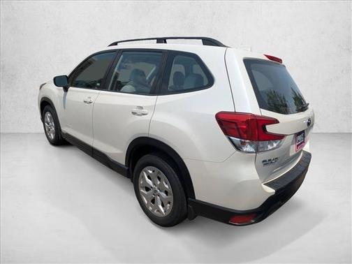 Crystal White Pearl 2019 Subaru Forester Base