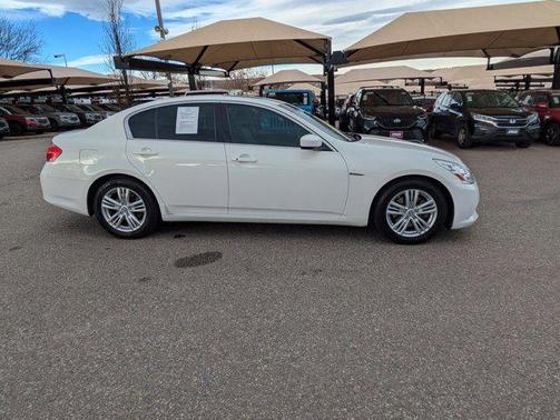 2011 INFINITI G37 Journey