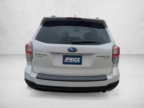 Crystal White Pearl 2017 Subaru Forester 2.5i Touring