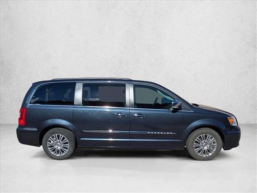 2014 Chrysler Town & Country Touring-L