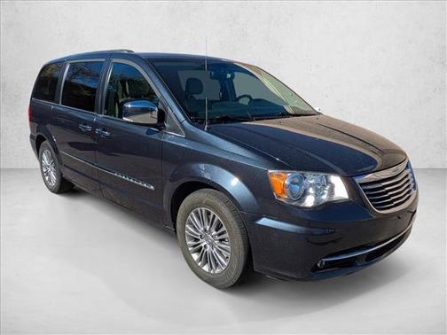 2014 Chrysler Town & Country Touring-L