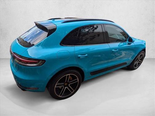Miami Blue 2020 Porsche Macan Macan
