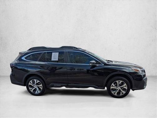 Crystal Black Silica 2022 Subaru Outback Limited