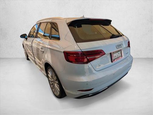 Glacier White Metallic 2017 Audi A3 e-tron 1.4T Tech Premium Plus