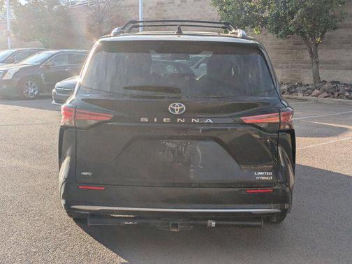2022 Toyota Sienna Limited