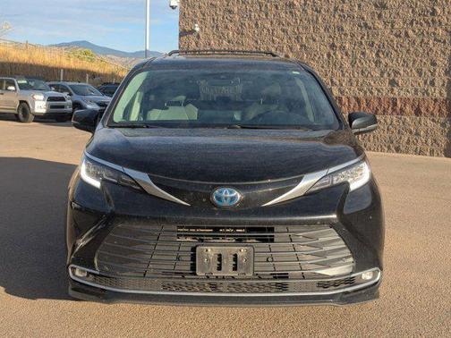 2022 Toyota Sienna Limited