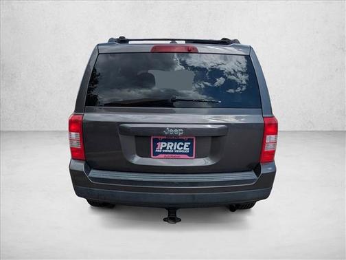 Granite Crystal Metallic Clearcoat 2016 Jeep Patriot Sport