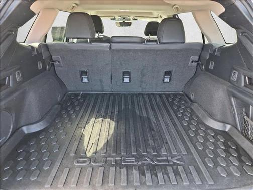 Ice Silver Metallic 2024 Subaru Outback Onyx Edition