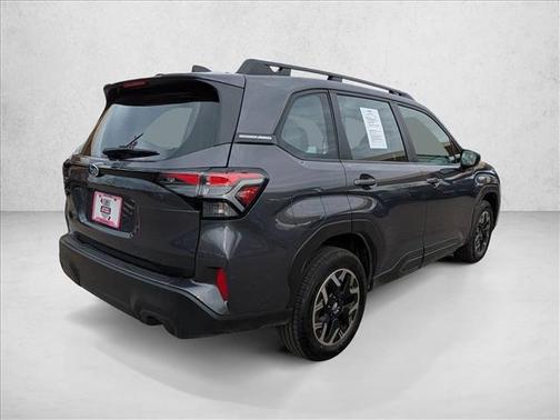 2025 Subaru Forester Base