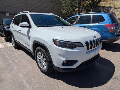 Bright White Clearcoat 2019 Jeep Cherokee Latitude