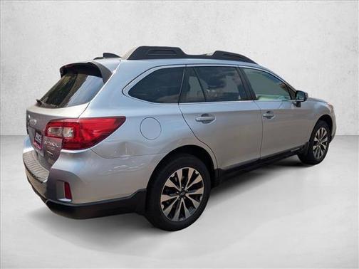 Ice Silver Metallic 2017 Subaru Outback 2.5i Limited