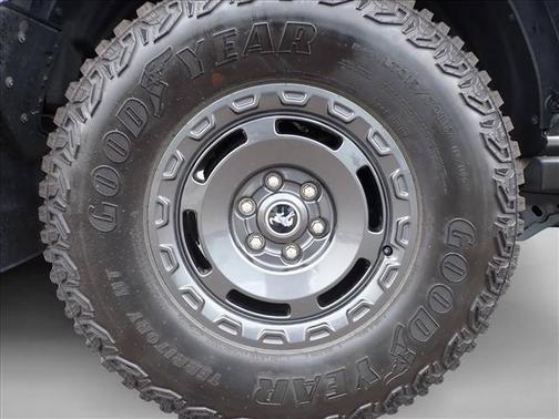 Iconic Silver Metallic 2024 Ford Bronco Badlands