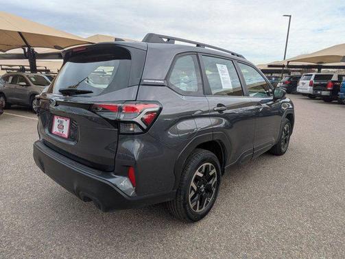2025 Subaru Forester Base