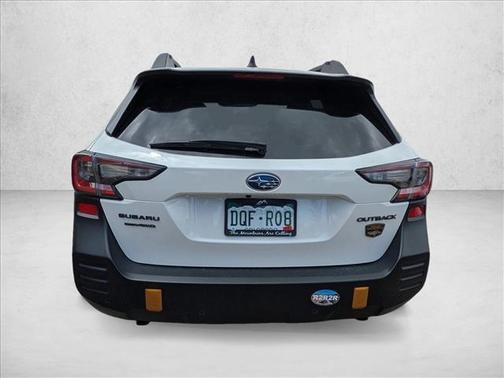 Crystal White Pearl 2024 Subaru Outback Wilderness