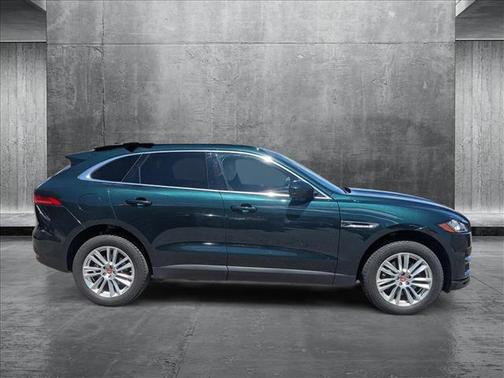 2017 Jaguar F-PACE 35t Prestige