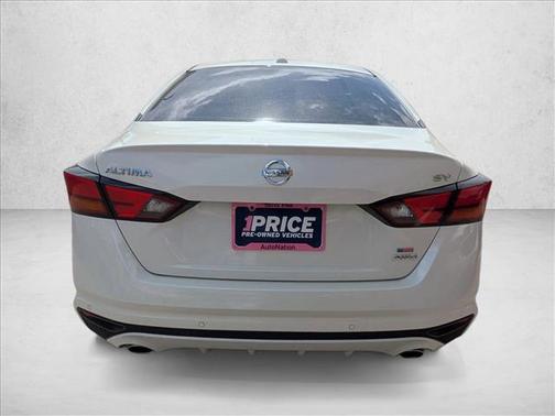 Pearl White Tricoat 2020 Nissan Altima 2.5 SV