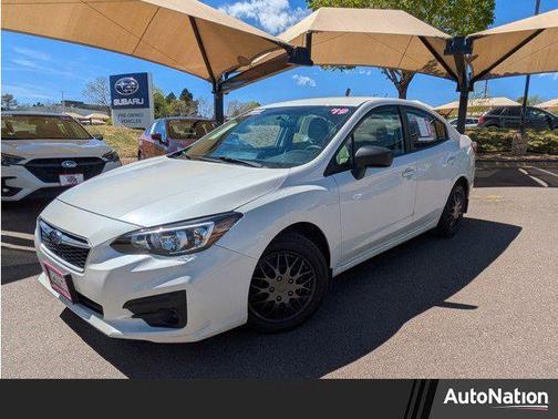Crystal White Pearl 2019 Subaru Impreza 2.0i