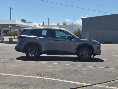 Gun Metallic 2024 Nissan Rogue S