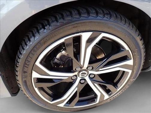 2024 Volvo S60 B5 Ultimate Dark Theme