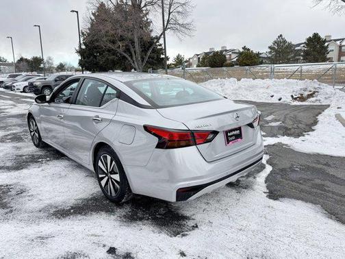 2022 Nissan Altima 2.5 SV
