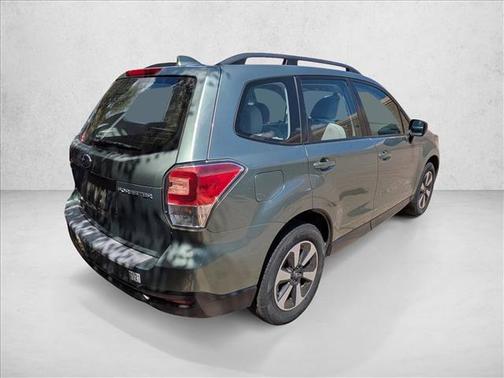 Jasmine Green Metallic 2018 Subaru Forester 2.5i