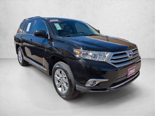 Black 2011 Toyota Highlander SE