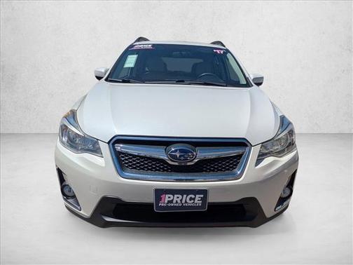 Crystal White Pearl 2017 Subaru Crosstrek 2.0i Premium