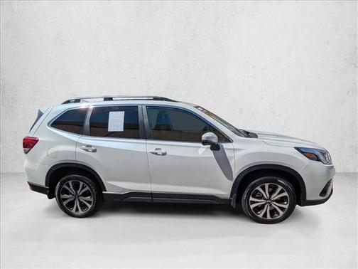 Crystal White Pearl 2023 Subaru Forester Limited