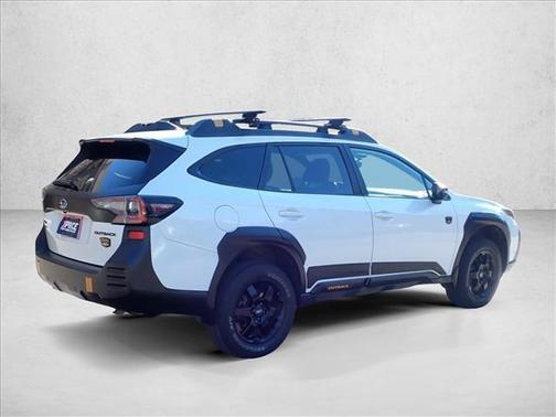 Crystal White Pearl 2022 Subaru Outback Wilderness
