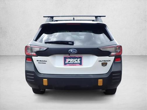 Crystal White Pearl 2022 Subaru Outback Wilderness