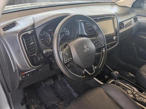 2020 Mitsubishi Outlander ES