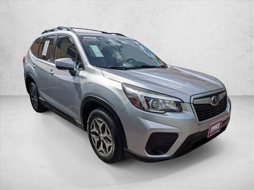Ice Silver Metallic 2019 Subaru Forester Premium