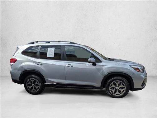 Ice Silver Metallic 2019 Subaru Forester Premium