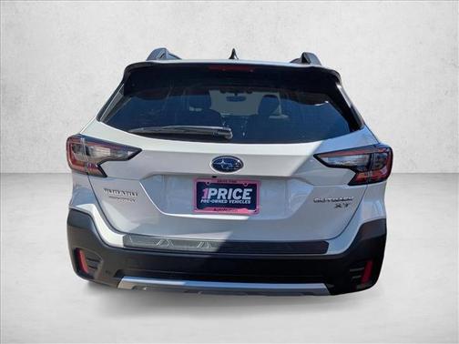 Crystal White Pearl 2022 Subaru Outback Limited XT