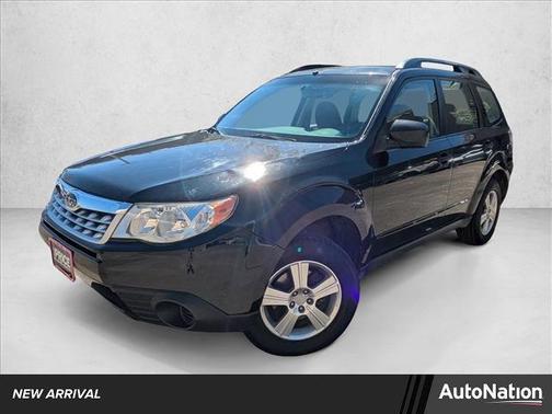 Obsidian Black Pearl 2011 Subaru Forester 2.5 X