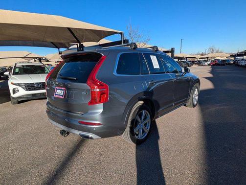 2020 Volvo XC90 T6 Momentum