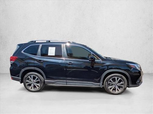 Crystal Black Silica 2022 Subaru Forester Limited