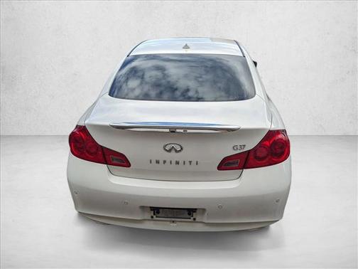 2011 INFINITI G37 Journey