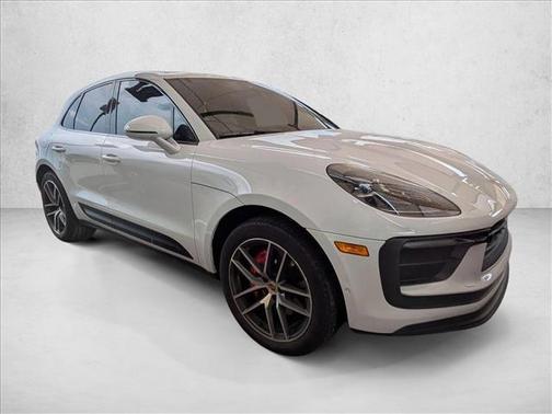 White 2022 Porsche Macan Macan